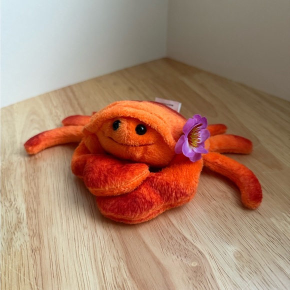 Hawaiian Hihe'e Crab with Aloha Flower Stuffed Animal Collectible - Picture 3 of 7